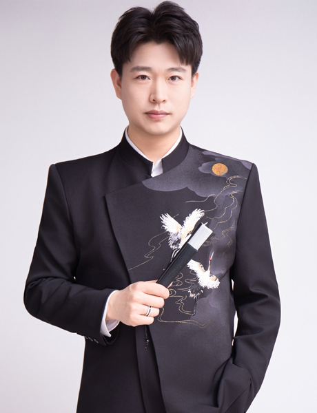 华熠智库专家照片模板.png